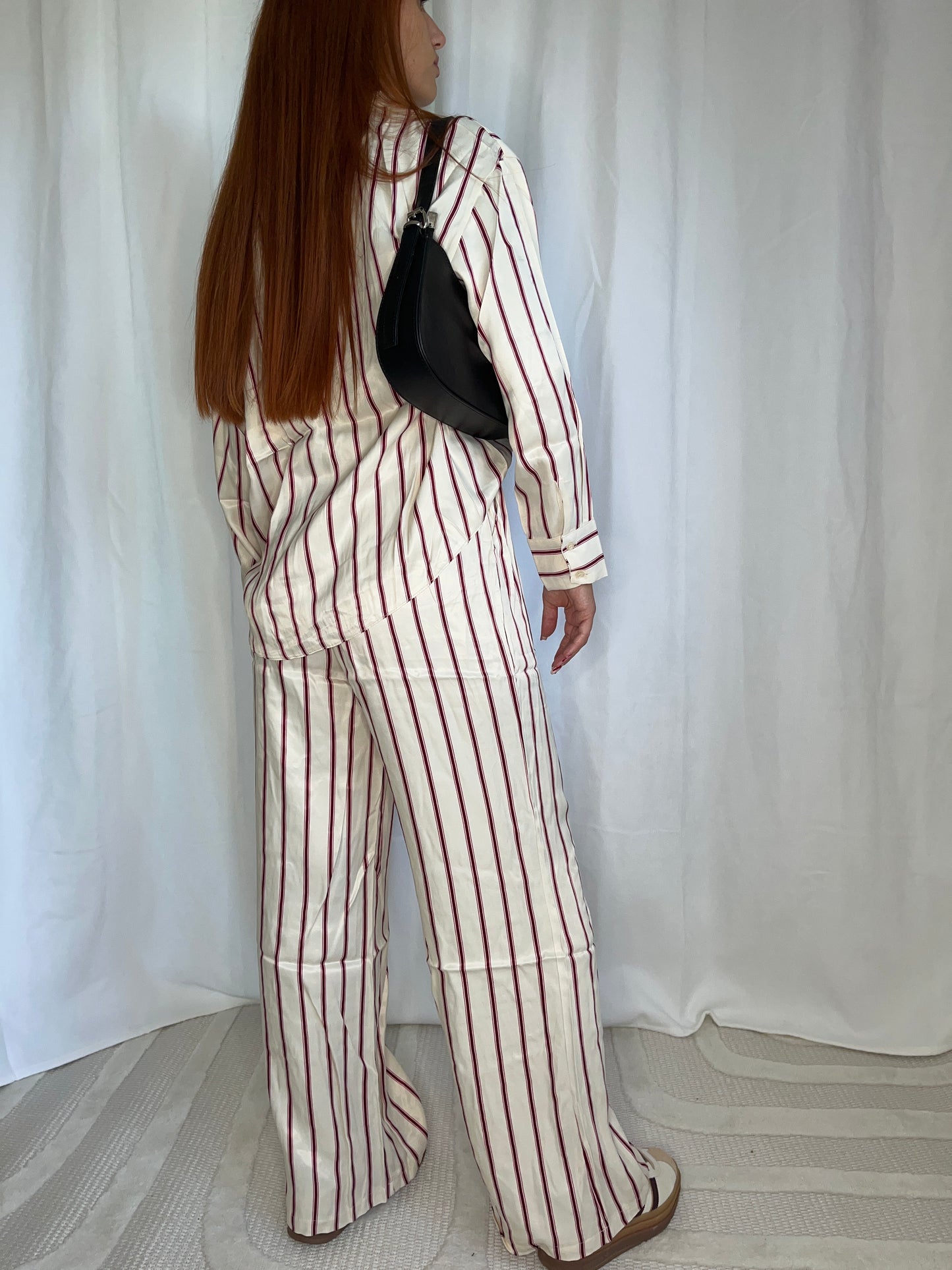 Pantalon Solenne – Pantalon fluide rayé effet satin, taille élastique