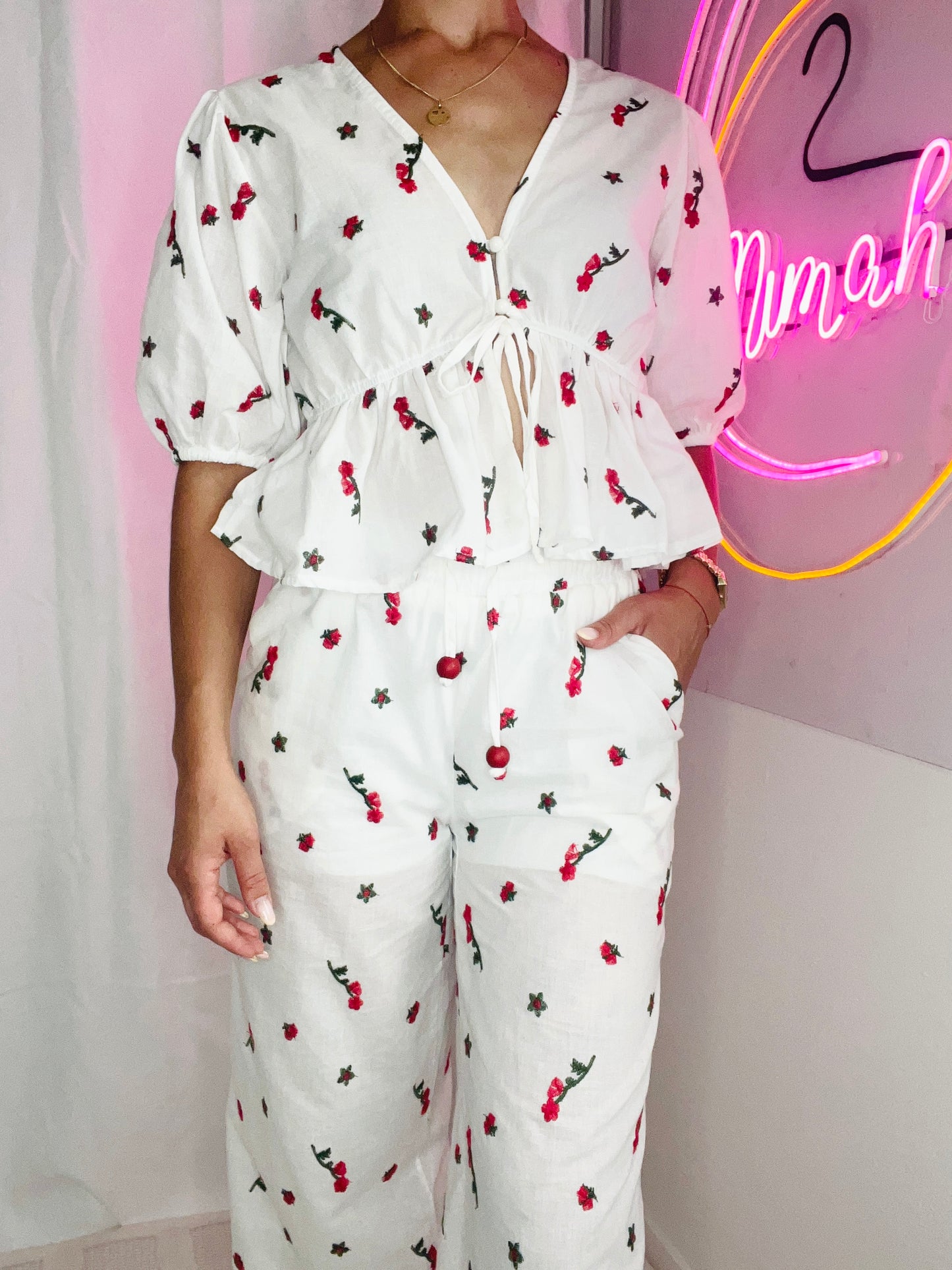 Ensemble Fiorella – Haut noué & Pantalon fluide